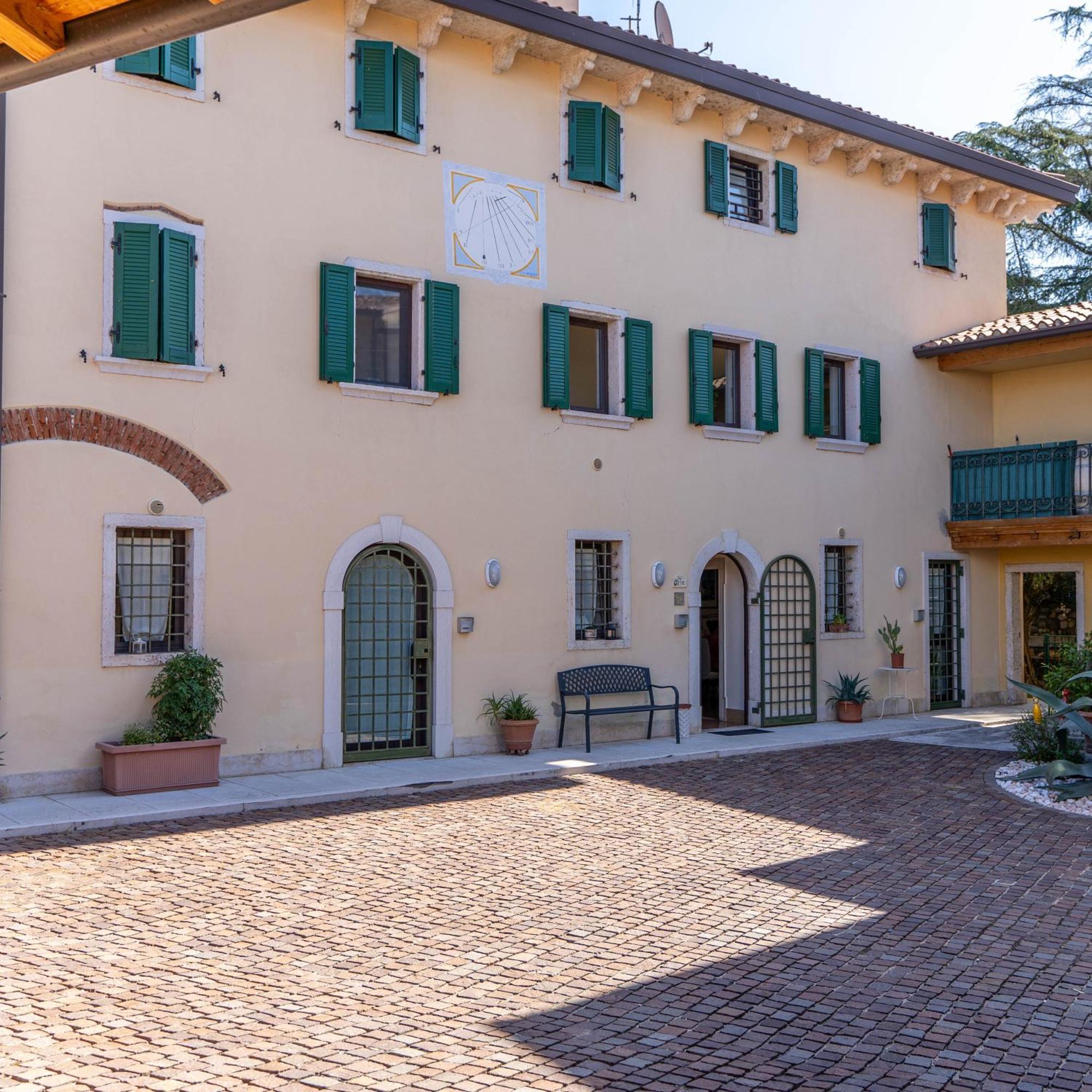 A Casa Di Tom Bed and Breakfast Sant'Ambrogio di Valpolicella Eksteriør billede